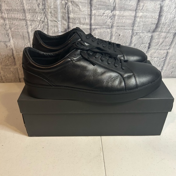Casual black leather sneaker - Picture 2 of 3